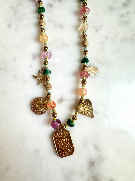 Collier pierres multicolores