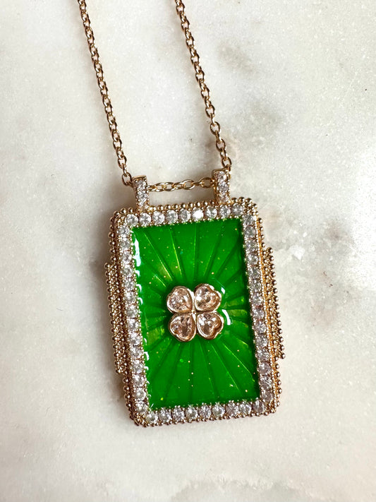 Collier vert trèfle